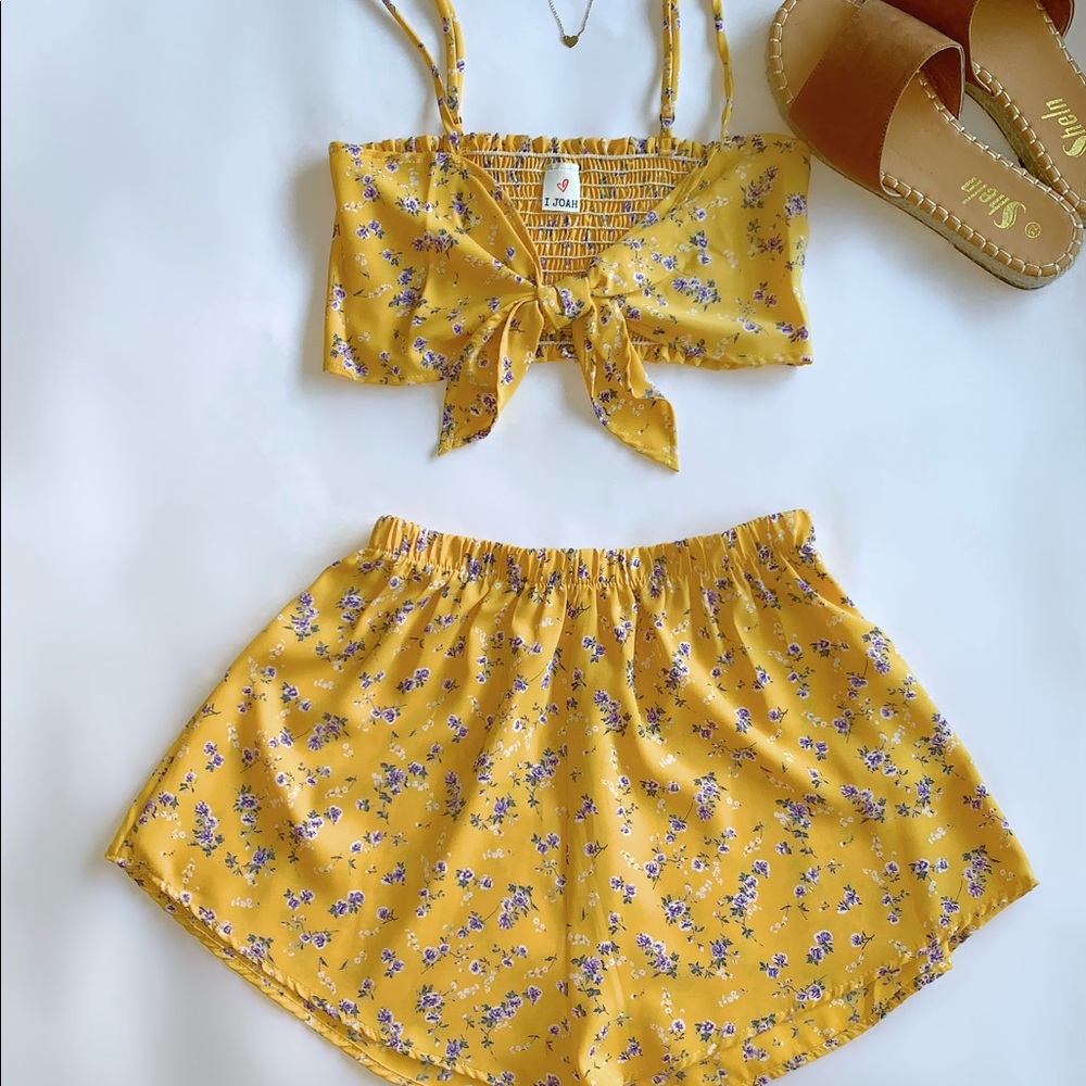 Floral crop top and shorts set